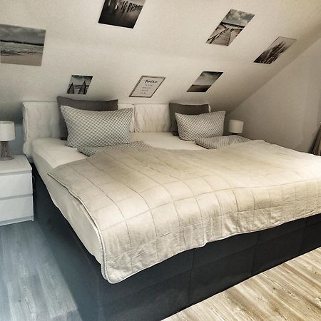 Nordsee Anker Unsere Moderne 87 Qm Ferienwohnung Mit Zwei Schlafzimmer In Norden Ortsteil Ostermarsch Buitenkant foto